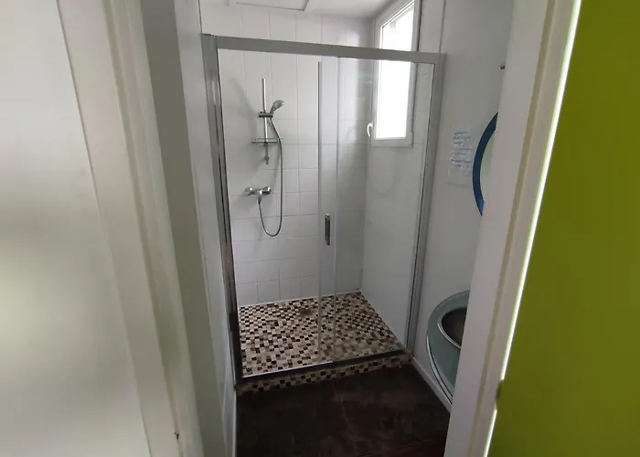 Palais Sur A 100 Metres De La *