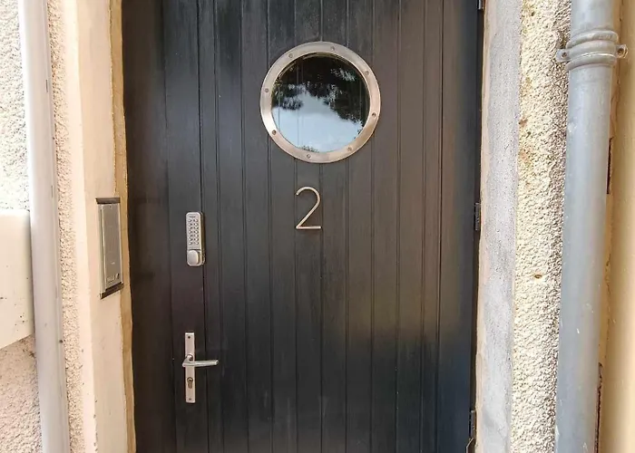 Palais Sur A 100 Metres De La